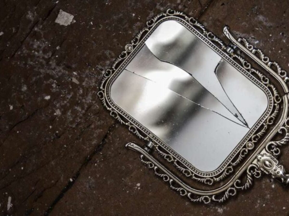 Biblical meaning of a broken mirror in dreams Word Counter